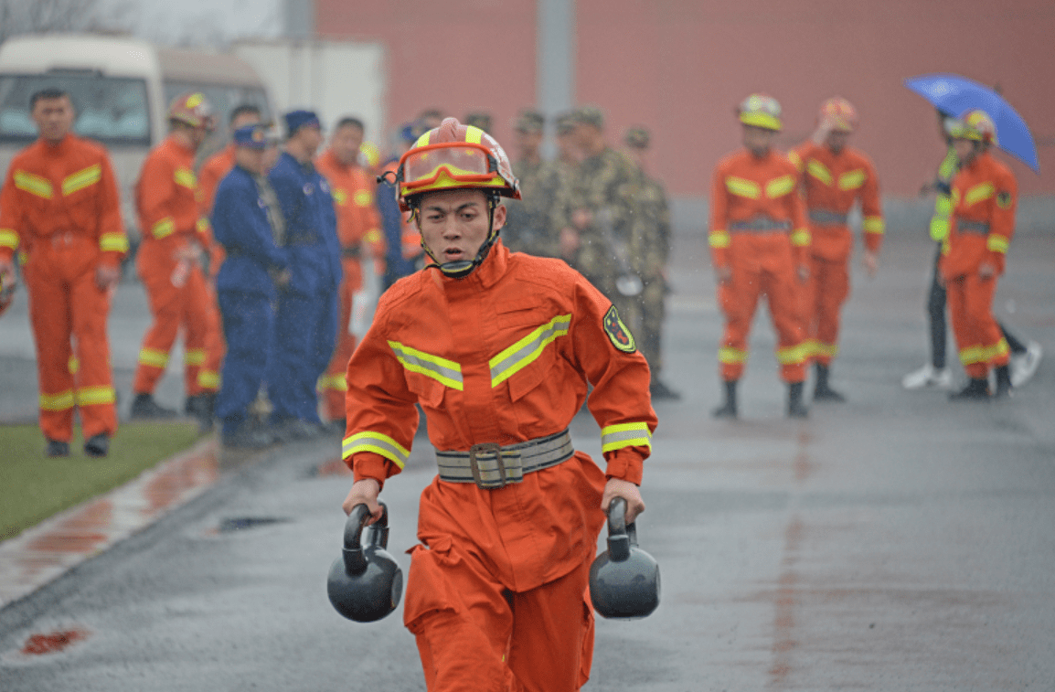 半岛官网入口：消防工程专业毕业后月薪过万为什么不建议女生报考？(图2)